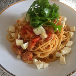 完熟トマトのモッツァレラツナスパゲティ